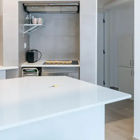 - Arroios Apartment